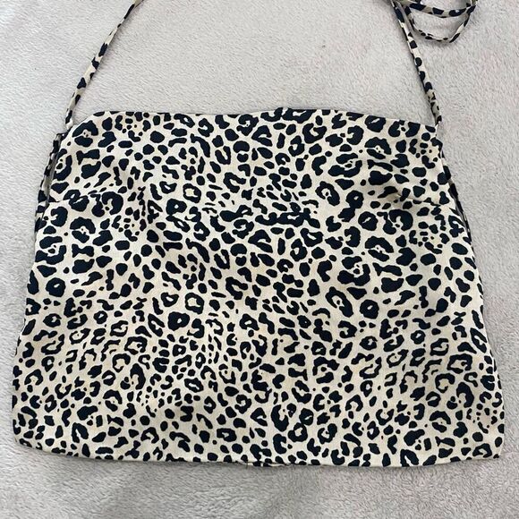 Forever 21 Satin Cheetah Print Top Size Small - Picture 3 of 7